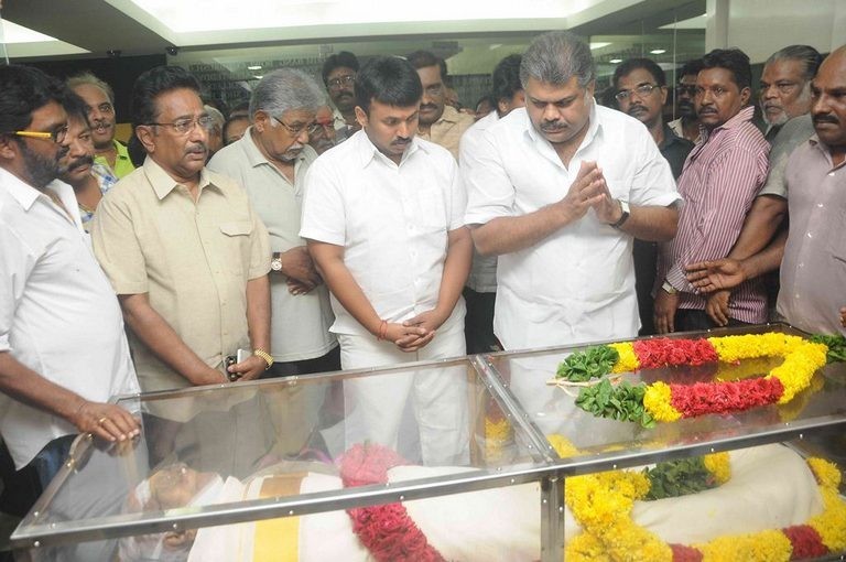 MS Viswanathan Condolences Photos 2 - 32 / 58 photos