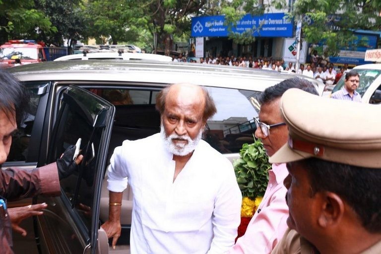 MS Viswanathan Condolences Photos 2 - 45 / 58 photos