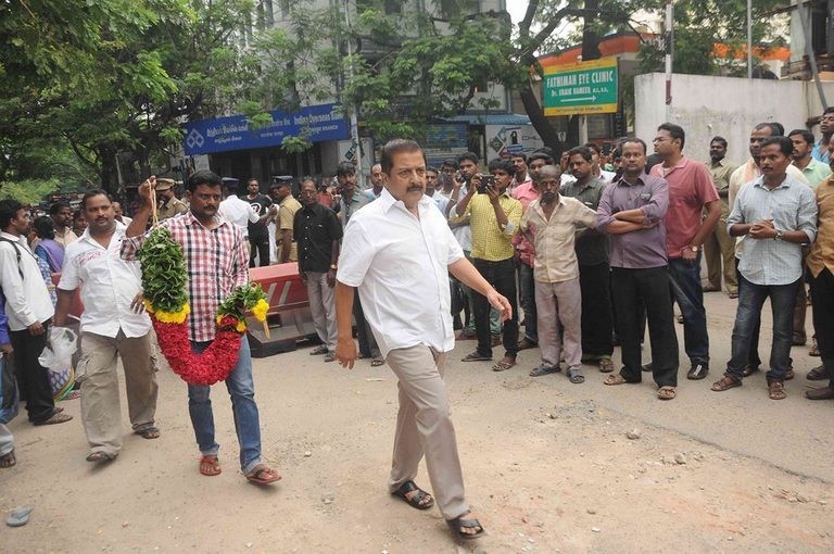 MS Viswanathan Condolences Photos 2 - 57 / 58 photos