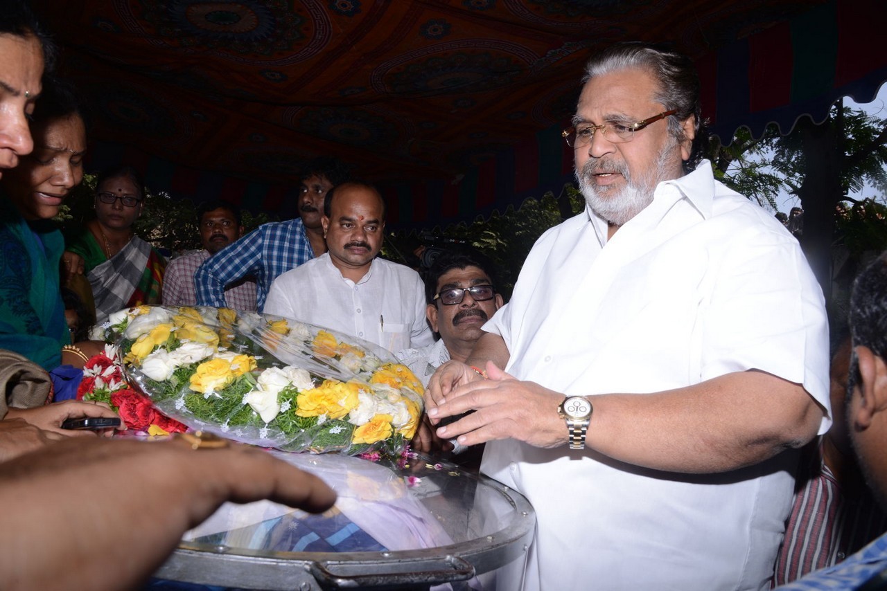 Music Director Chakri Condolences Photos 01 - 25 / 101 photos