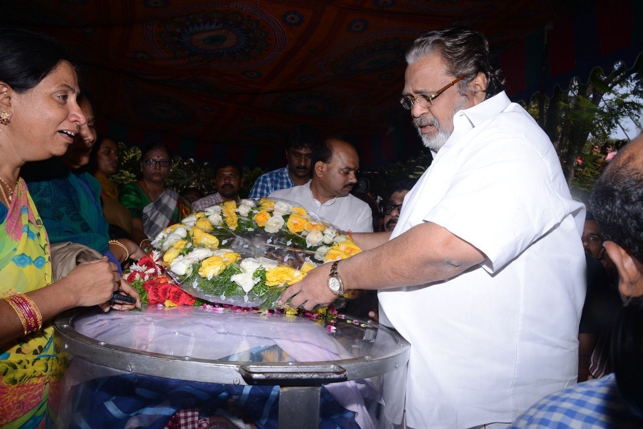 Music Director Chakri Condolences Photos 01 - 37 / 101 photos