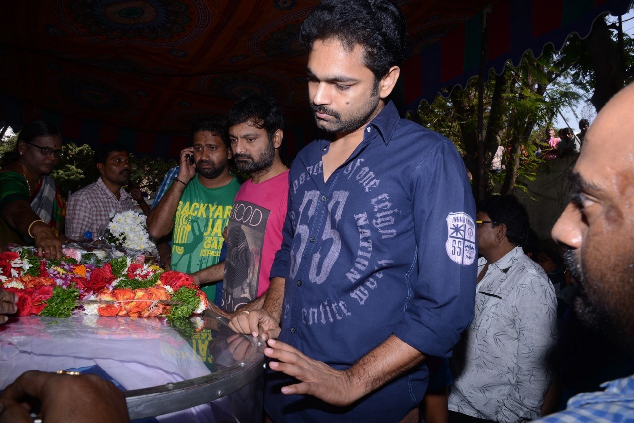 Music Director Chakri Condolences Photos 01 - 44 / 101 photos