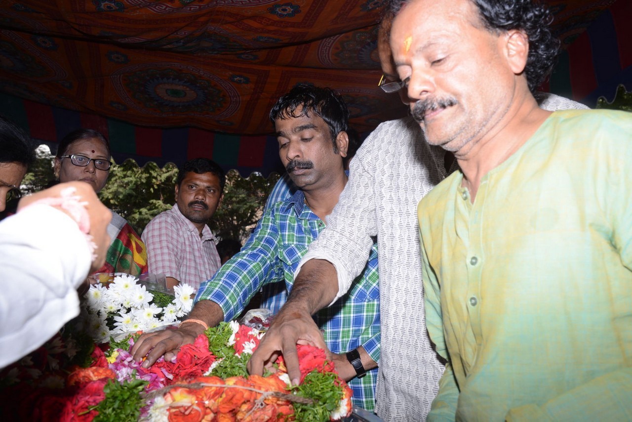 Music Director Chakri Condolences Photos 01 - 45 / 101 photos