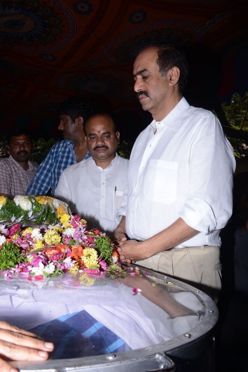 Music Director Chakri Condolences Photos 01 - 48 / 101 photos