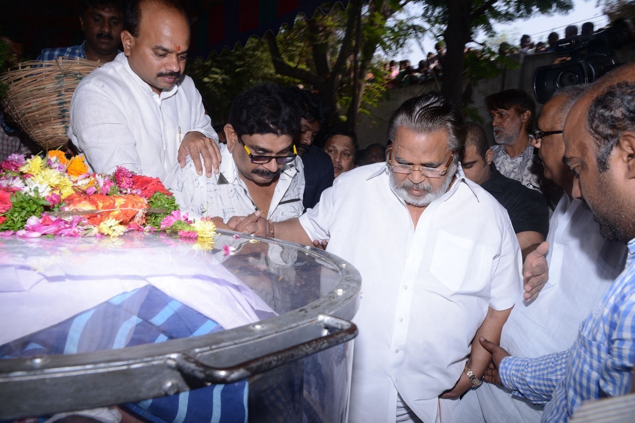 Music Director Chakri Condolences Photos 01 - 88 / 101 photos