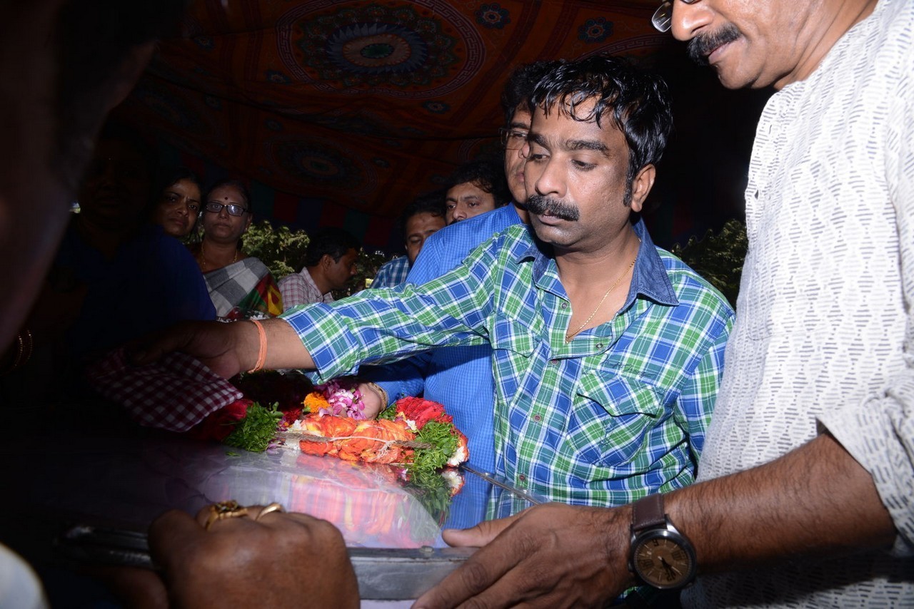 Music Director Chakri Condolences Photos 01 - 96 / 101 photos