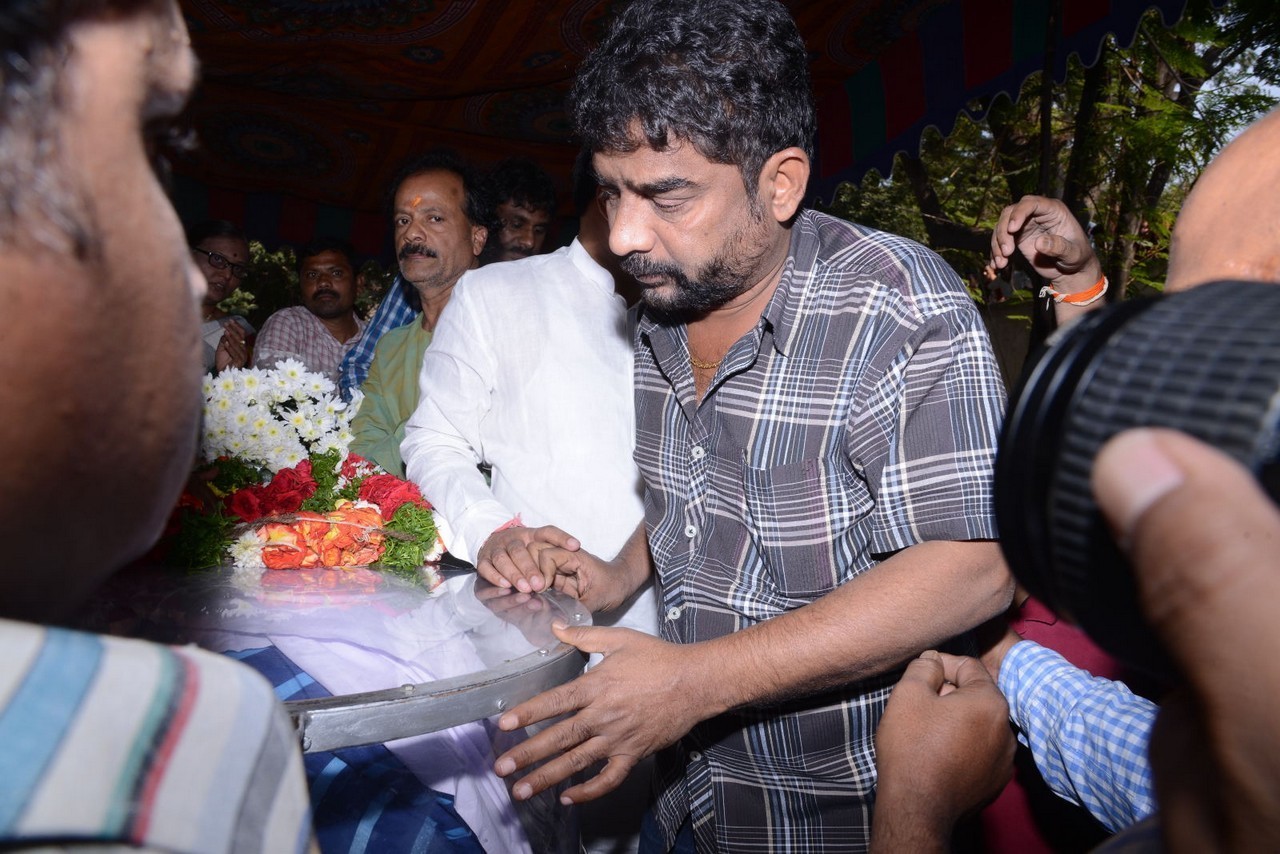 Music Director Chakri Condolences Photos 01 - 100 / 101 photos
