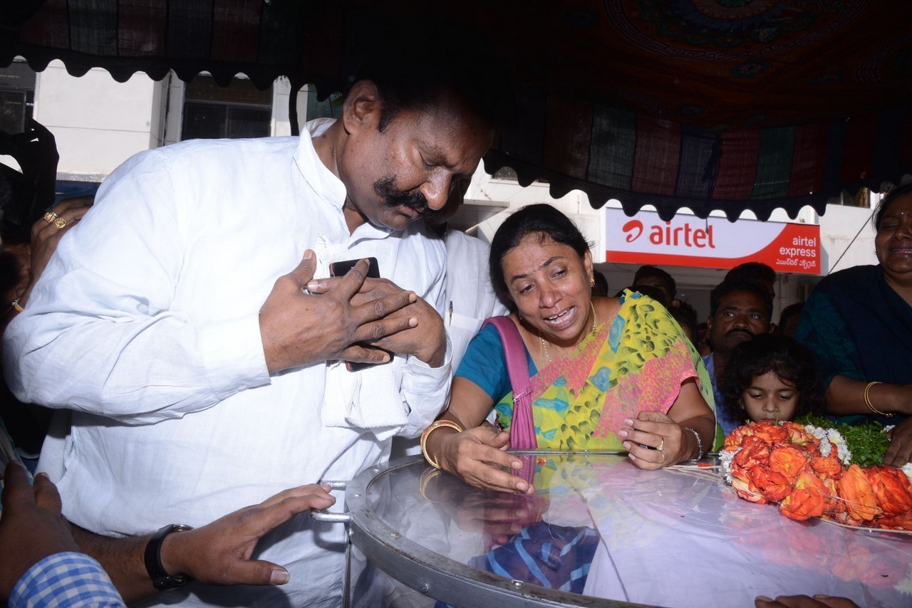 Music Director Chakri Condolences Photos 02 - 29 / 152 photos