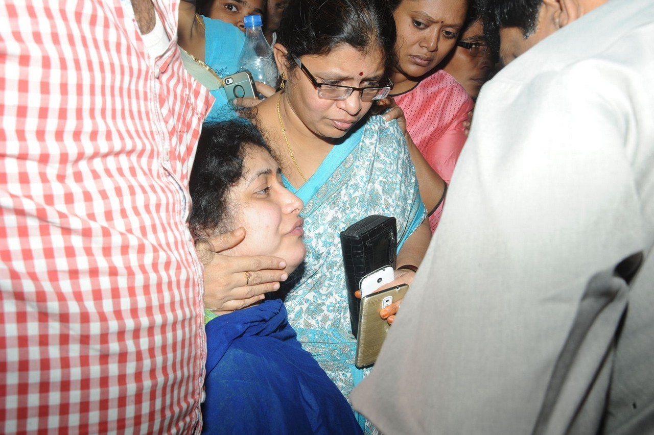 Music Director Chakri Condolences Photos 02 - 32 / 152 photos