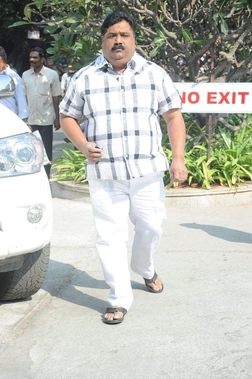 Music Director Chakri Condolences Photos 02 - 44 / 152 photos