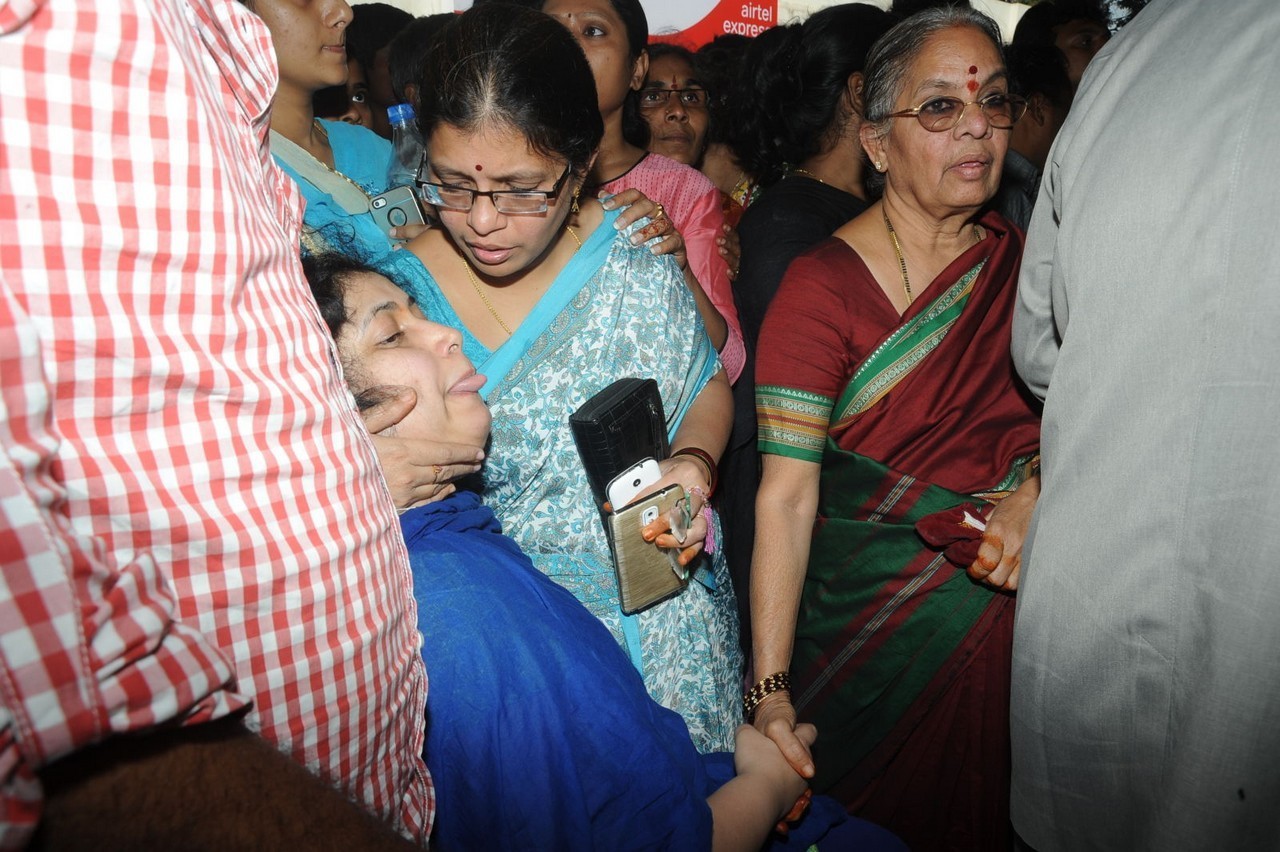 Music Director Chakri Condolences Photos 02 - 57 / 152 photos