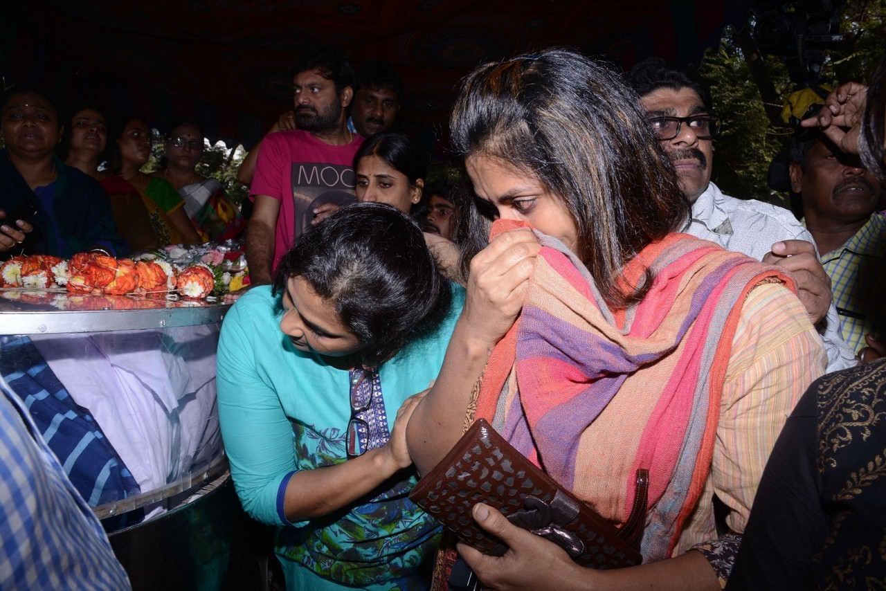 Music Director Chakri Condolences Photos 02 - 81 / 152 photos