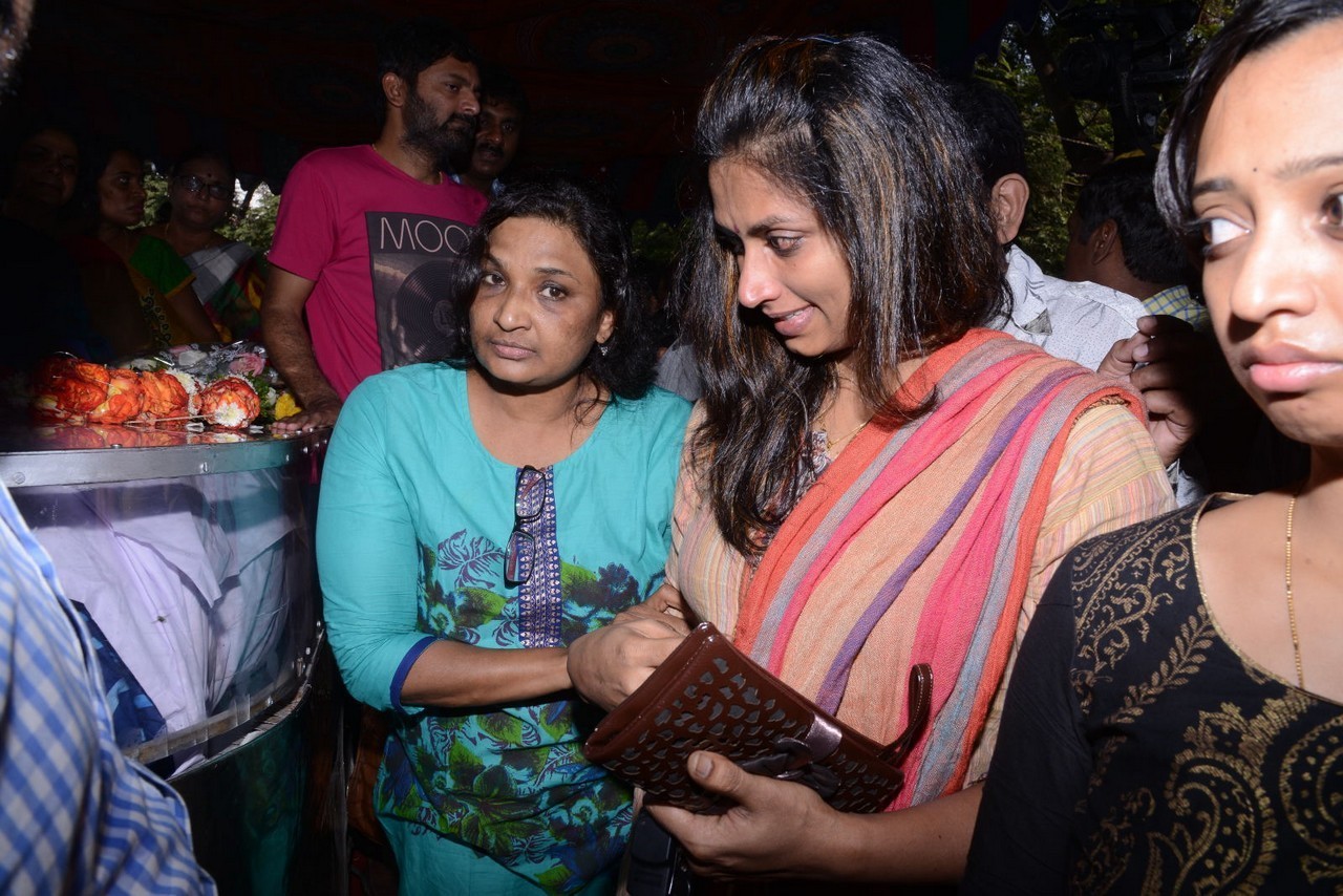 Music Director Chakri Condolences Photos 02 - 93 / 152 photos