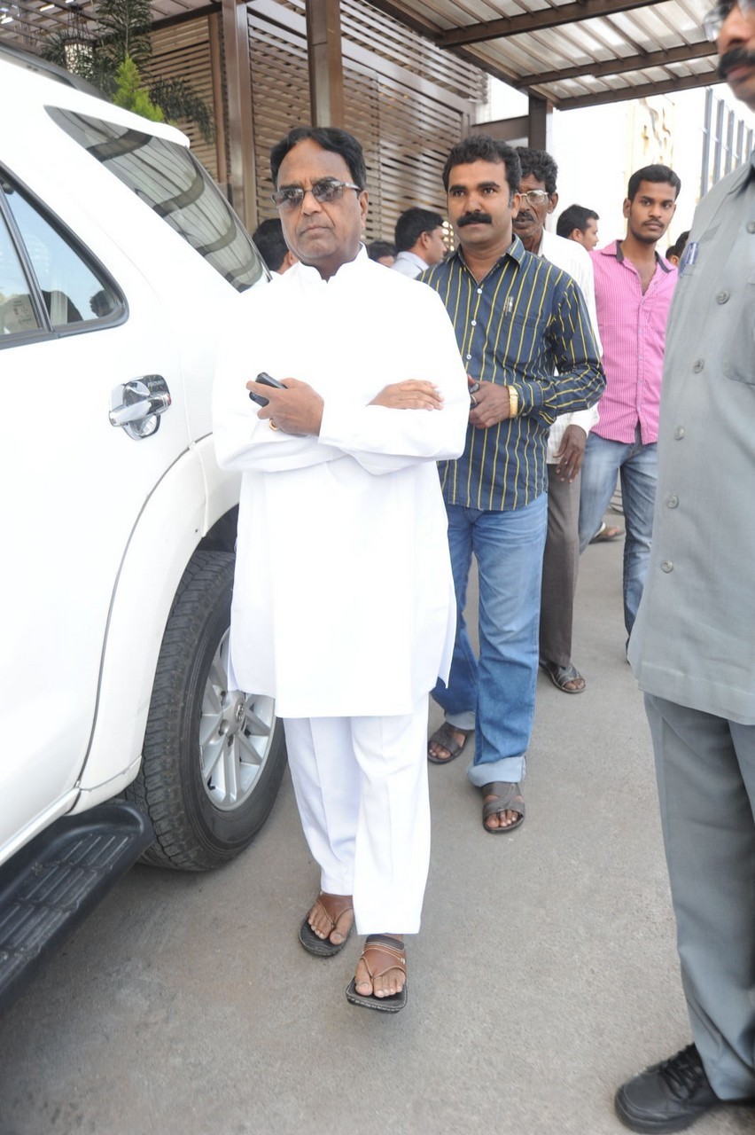 Music Director Chakri Condolences Photos 02 - 123 / 152 photos