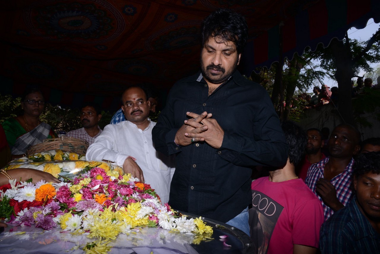 Music Director Chakri Condolences Photos 02 - 140 / 152 photos