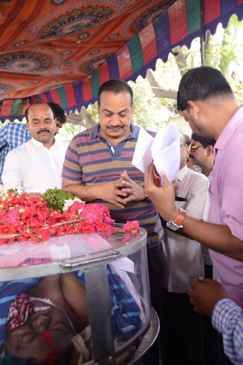 Music Director Chakri Condolences Photos 03 - 39 / 118 photos