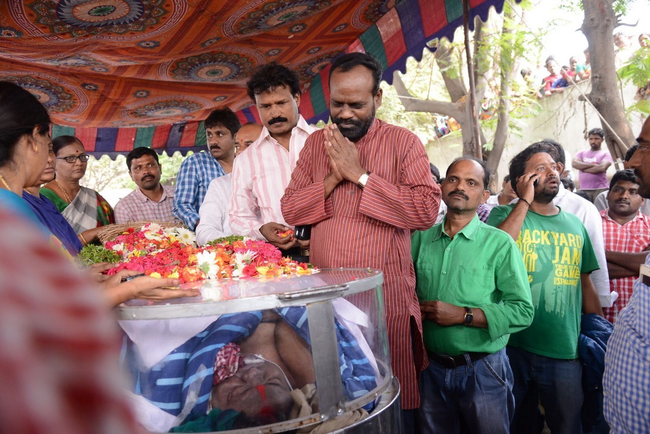 Music Director Chakri Condolences Photos 03 - 60 / 118 photos