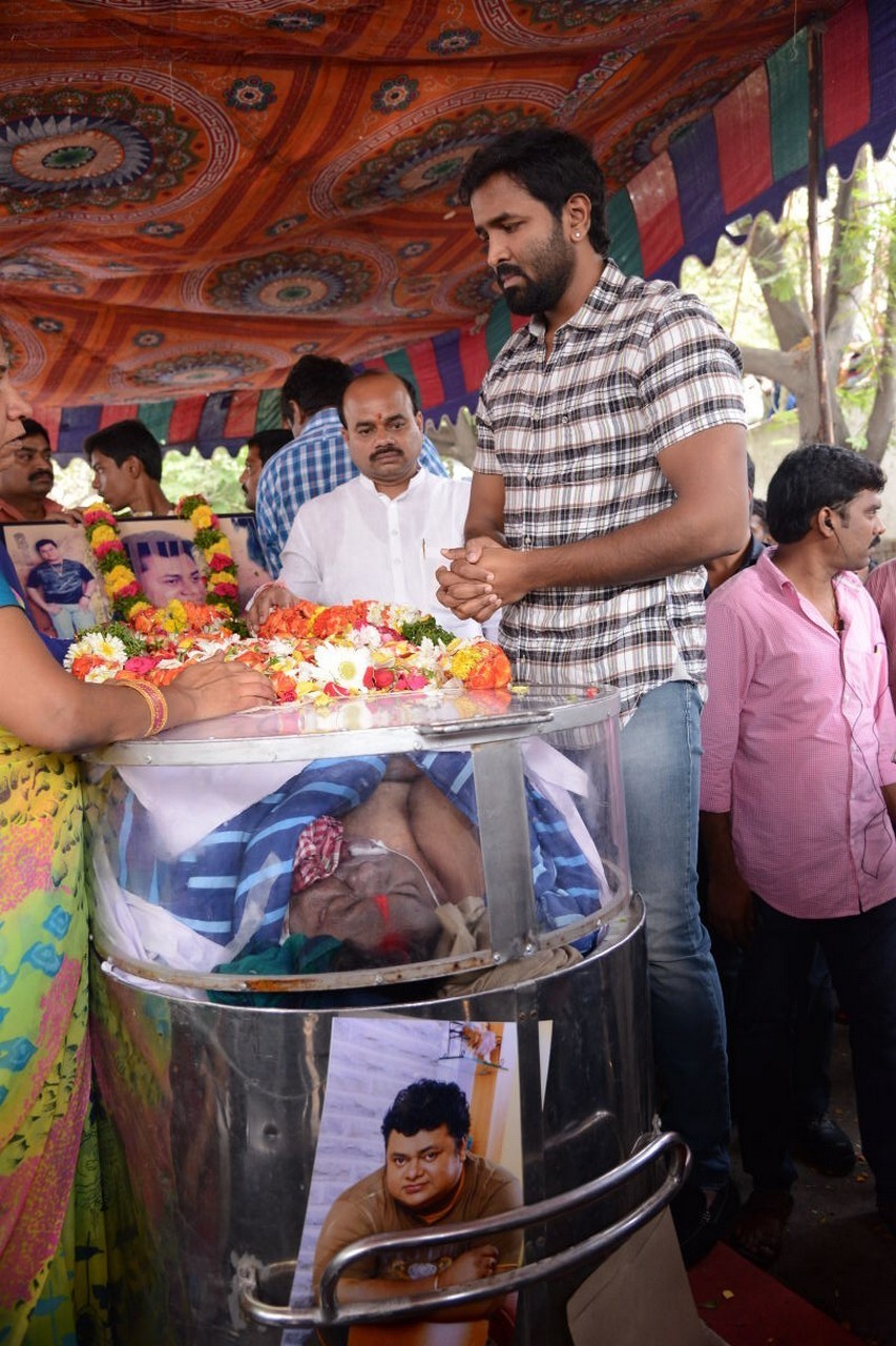 Music Director Chakri Condolences Photos 03 - 63 / 118 photos