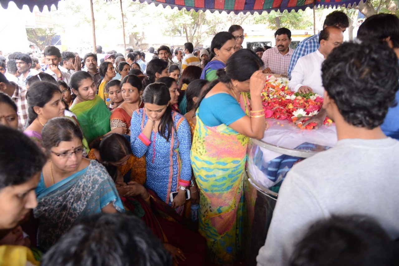 Music Director Chakri Condolences Photos 03 - 74 / 118 photos