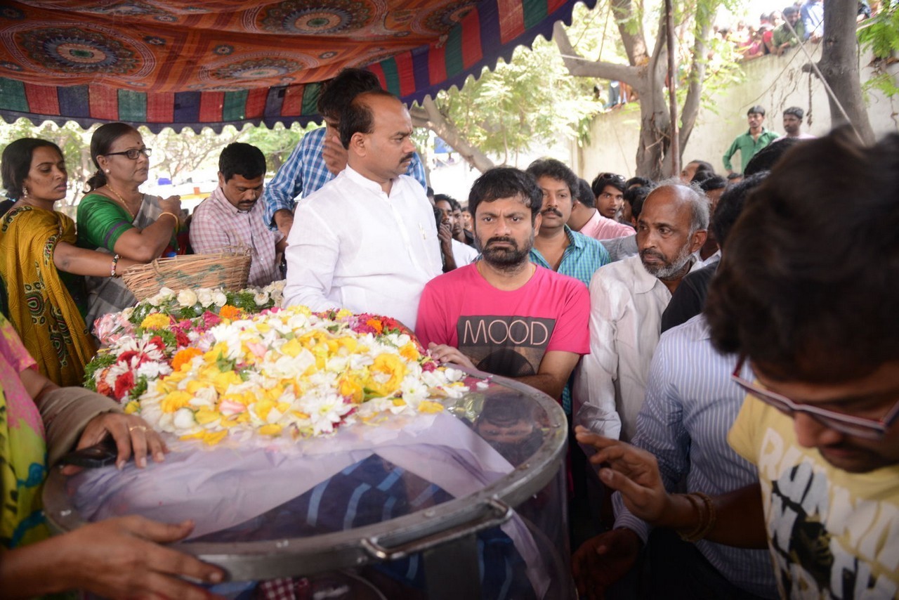 Music Director Chakri Condolences Photos 03 - 78 / 118 photos