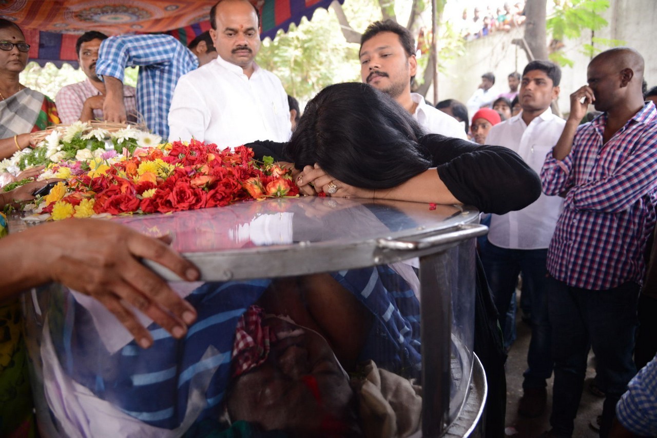 Music Director Chakri Condolences Photos 03 - 111 / 118 photos