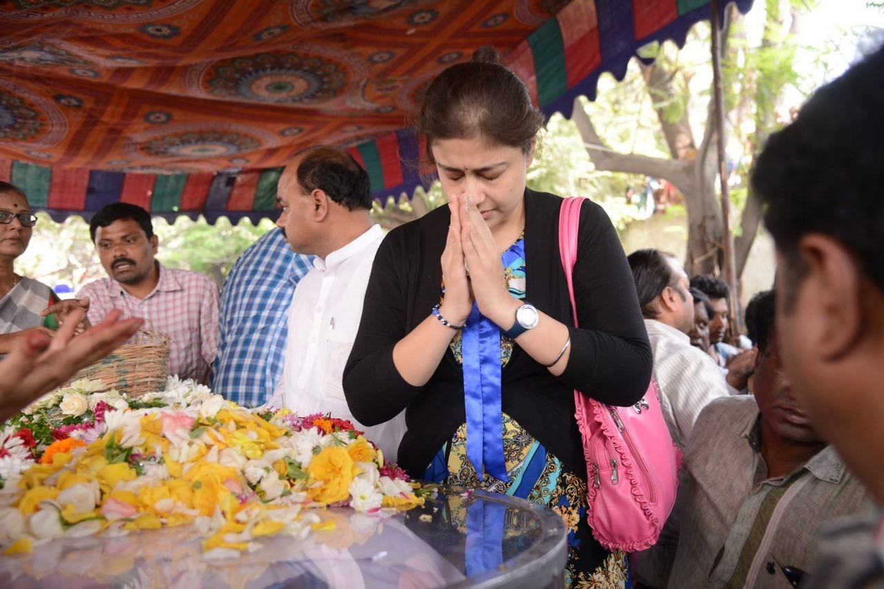 Music Director Chakri Condolences Photos 03 - 112 / 118 photos