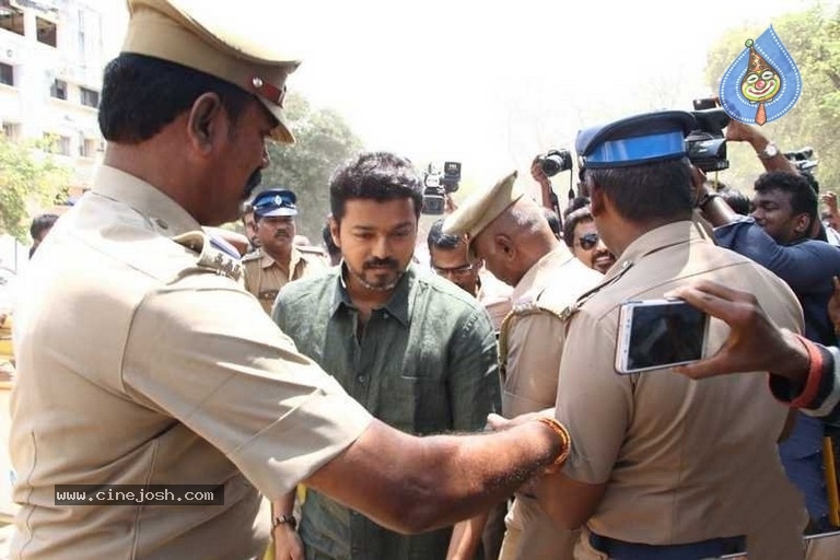 Nadigar Sangam Election 2019 - 15 / 32 photos