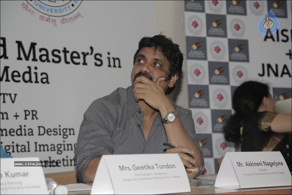 Nagarjuna at Aisfm n Jnafau Event - 24 / 42 photos