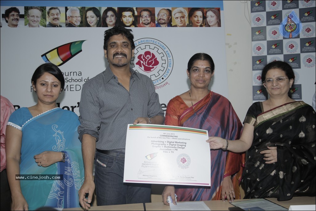 Nagarjuna at Aisfm n Jnafau Event - 28 / 42 photos