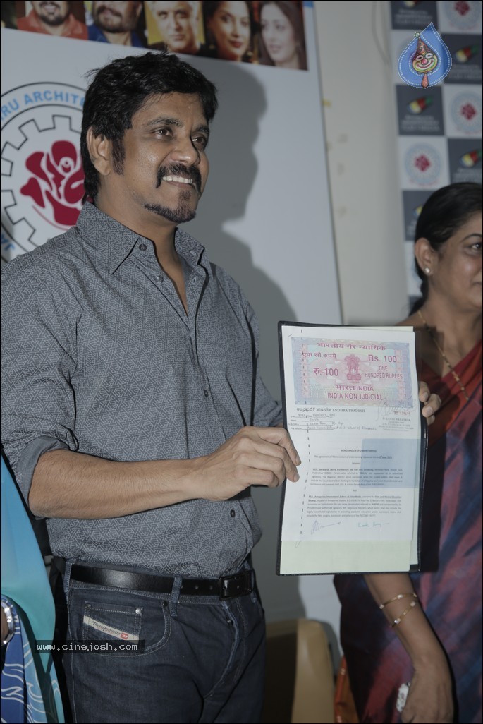 Nagarjuna at Aisfm n Jnafau Event - 41 / 42 photos