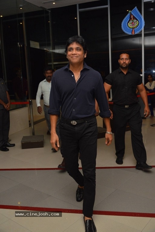 Nagarjuna at Raju Gari Gadhi 2 Special Show  - 7 / 19 photos