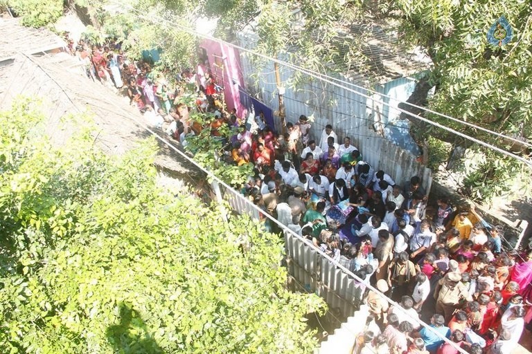 Namitha Flood Relief Help Photos - 17 / 20 photos