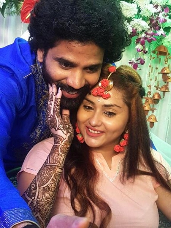 Namitha Mehndi Function - 4 / 5 photos