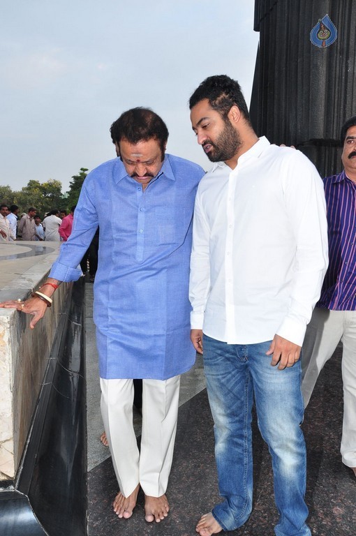 Nandamuri Family at NTR Ghat - 20 / 148 photos