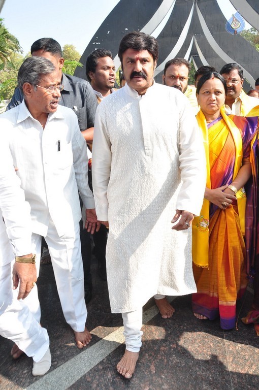Nandamuri Family at NTR Ghat - 39 / 148 photos