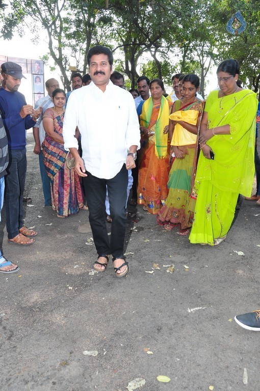 Nandamuri Family at NTR Ghat - 55 / 148 photos