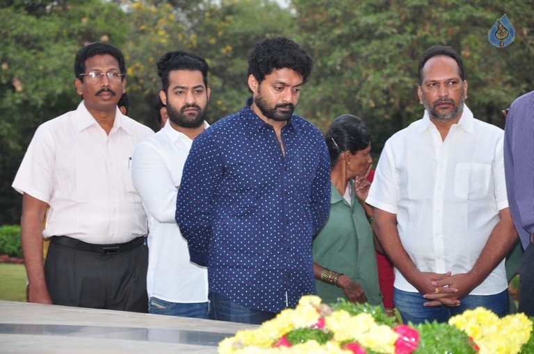 Nandamuri Family at NTR Ghat - 61 / 148 photos