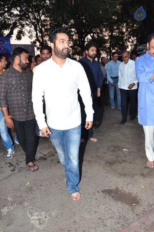 Nandamuri Family at NTR Ghat - 62 / 148 photos