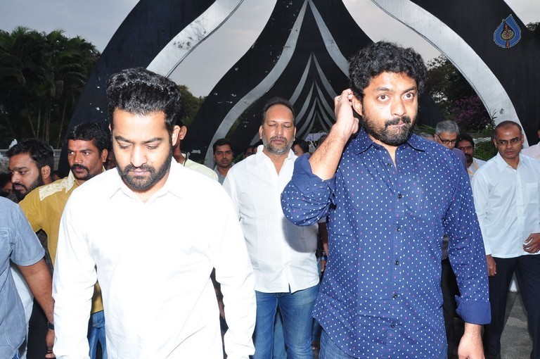 Nandamuri Family at NTR Ghat - 79 / 148 photos