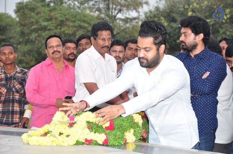 Nandamuri Family at NTR Ghat - 82 / 148 photos