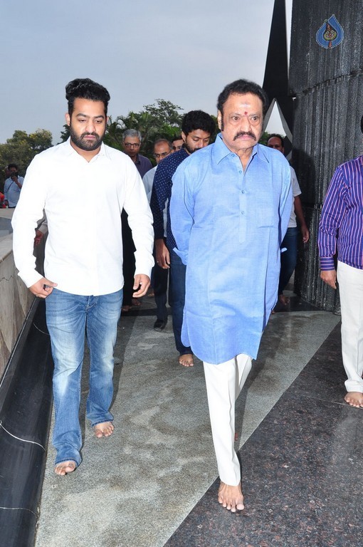 Nandamuri Family at NTR Ghat - 122 / 148 photos