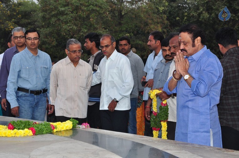 Nandamuri Family at NTR Ghat - 136 / 148 photos