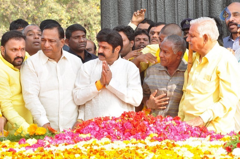 Nandamuri Family at NTR Ghat - 146 / 148 photos