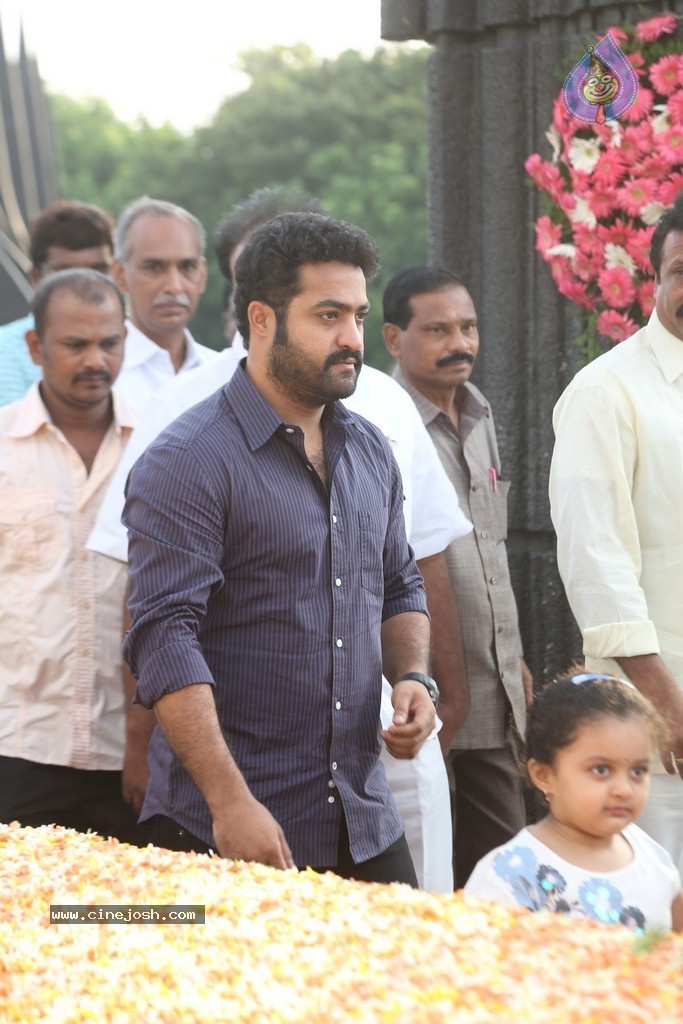 Nandamuri Family at NTR Ghat - 78 / 131 photos