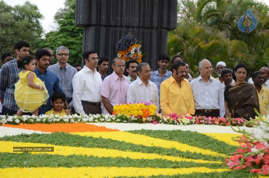 Nandamuri Family at NTR Ghat - 101 / 141 photos