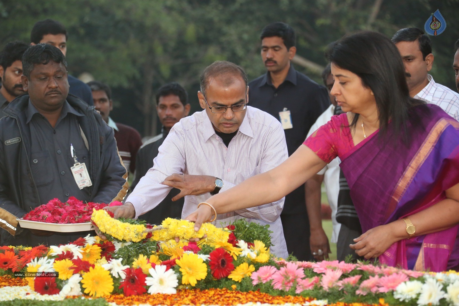 Nandamuri Family Members at NTR Ghat - 65 / 120 photos