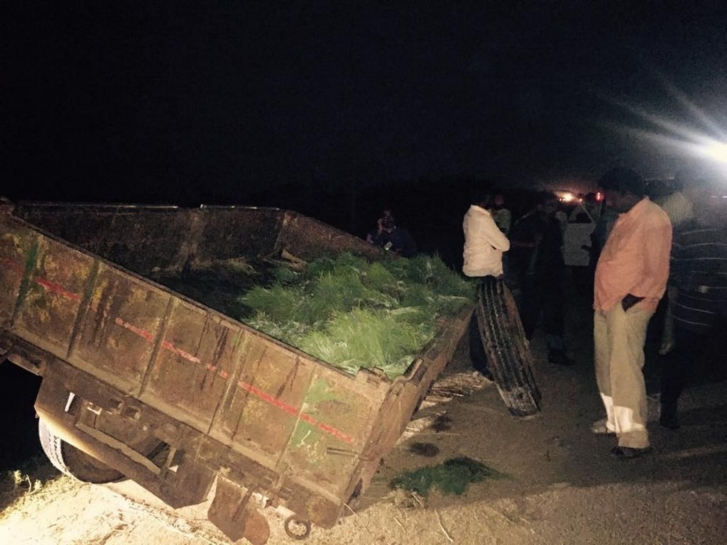 Nandamuri Janakiram Accident Spot Photos - 4 / 8 photos