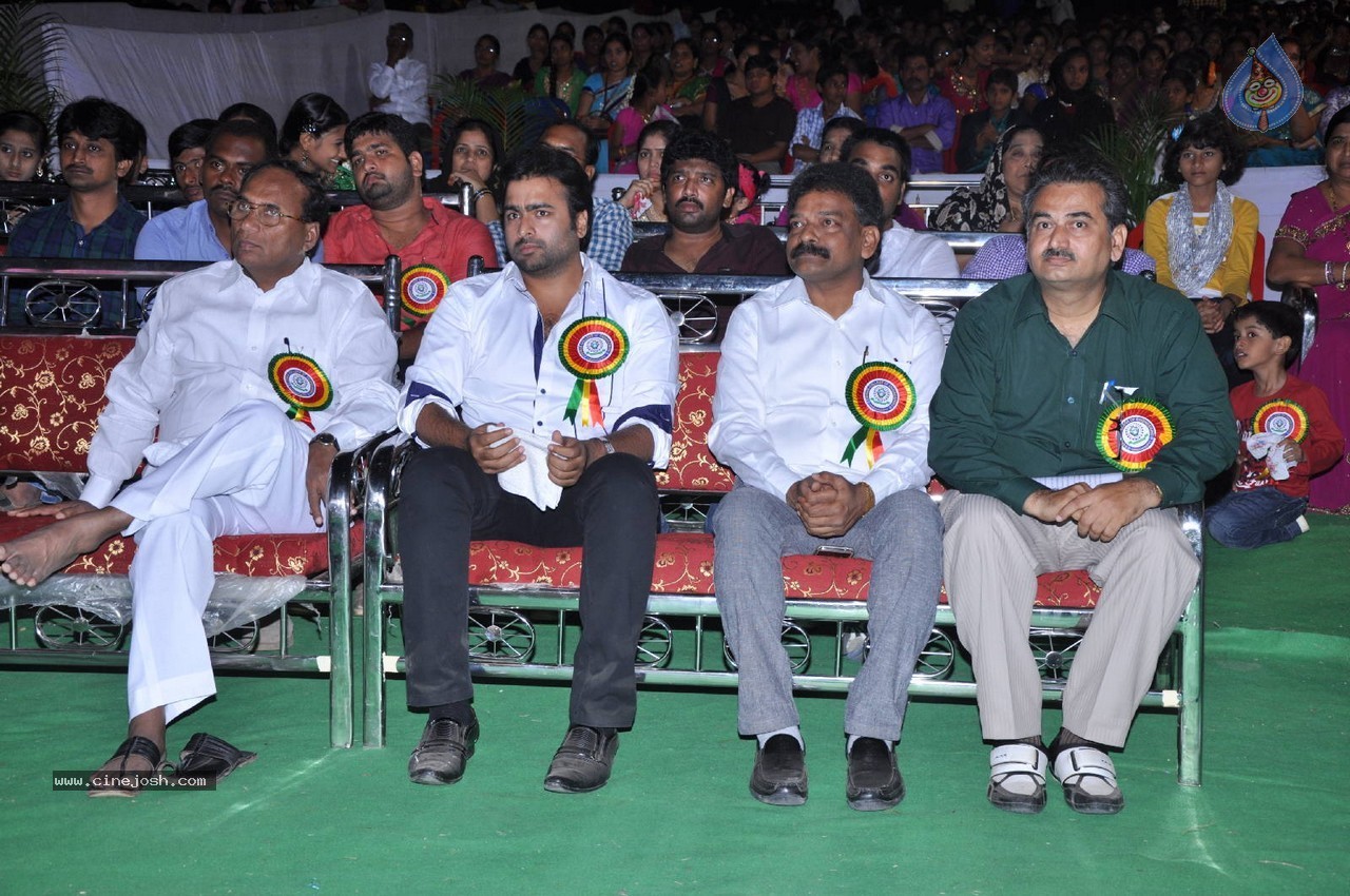 Nara Rohit at Eswar College Anniversary Event - 4 / 128 photos