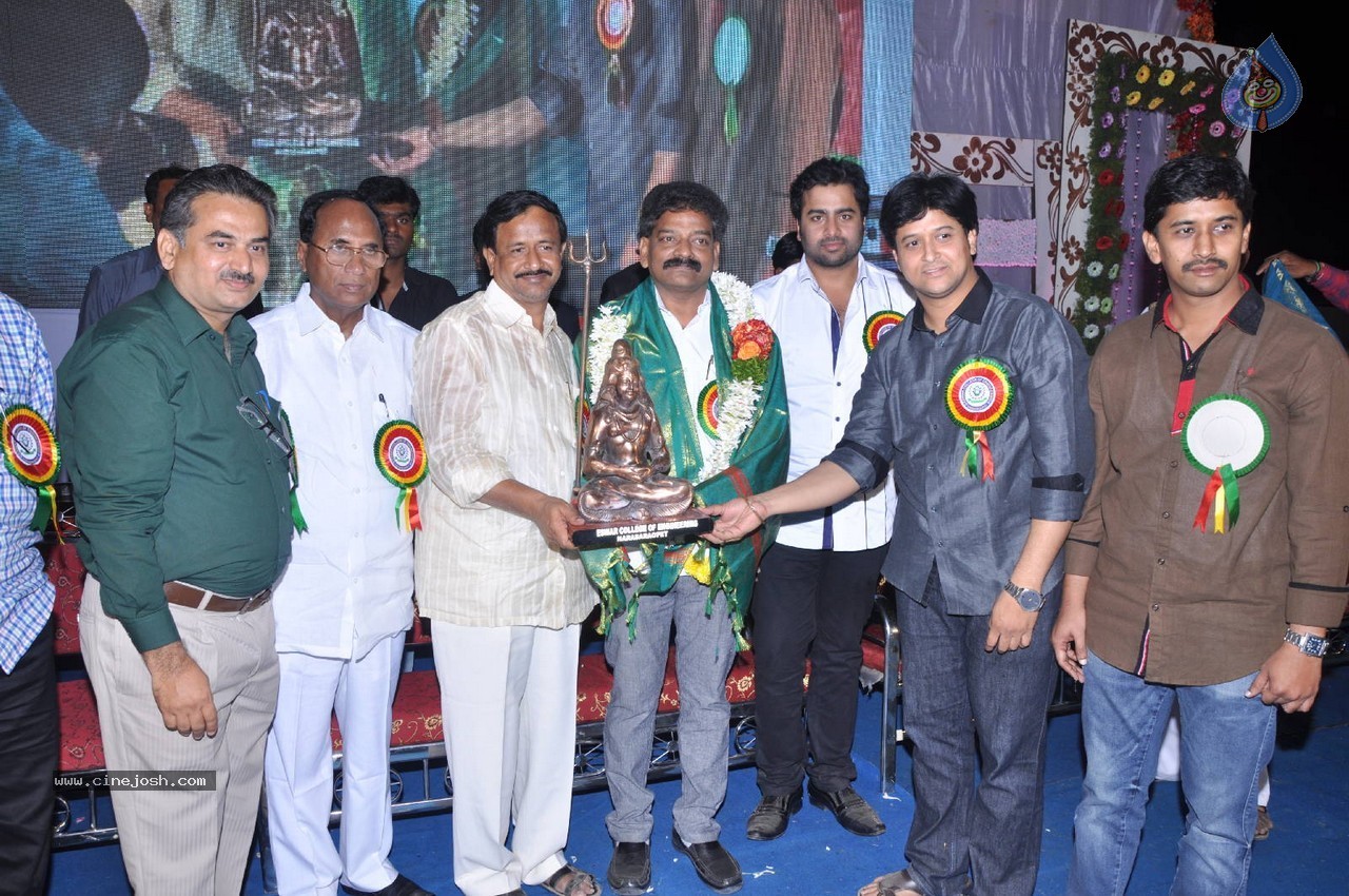 Nara Rohit at Eswar College Anniversary Event - 23 / 128 photos