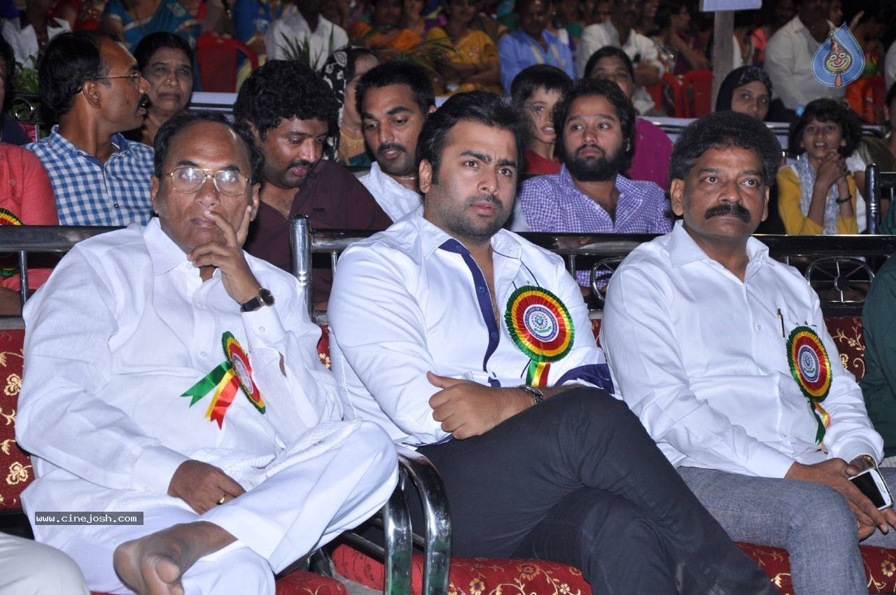 Nara Rohit at Eswar College Anniversary Event - 28 / 128 photos